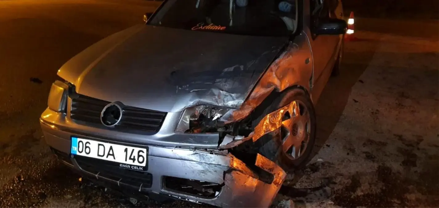 Isparta’da Kafa Kafaya Trafik Kazası: 3 Yaralı