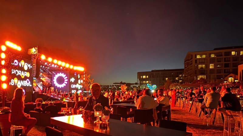 Ertuğrul Özkök | Nihayet önceki gece öğrendim: “Artistik black tie” işte buymuş