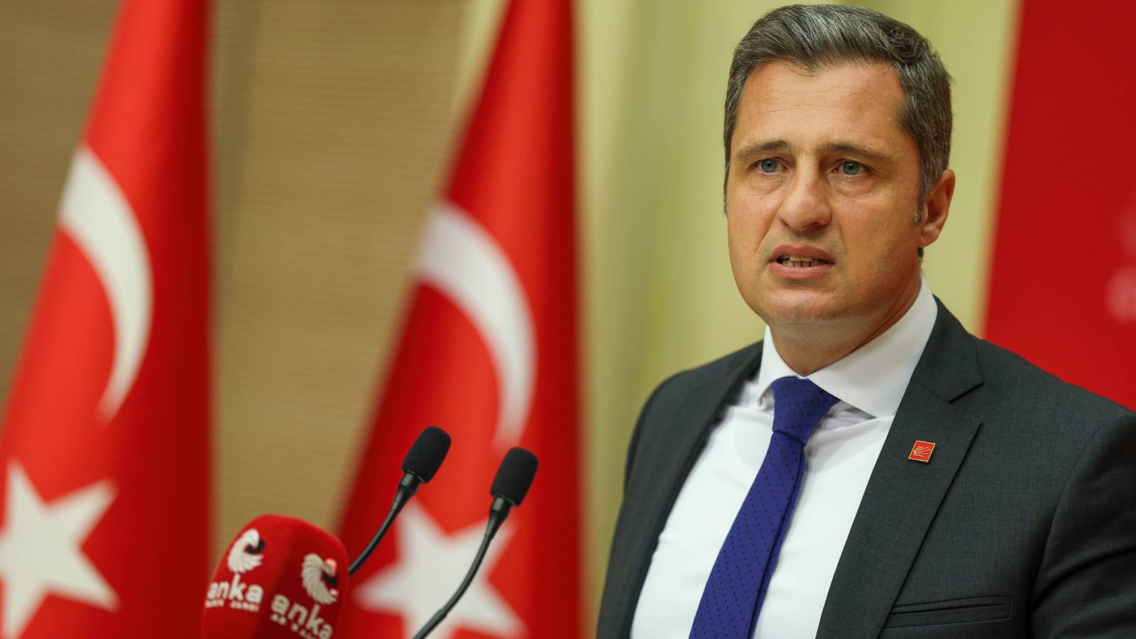 chp sozcusu yucelden akp sozcusu celike yanit trumpin ovguleri basinizi dondurdu sUkH3AEC.jpg