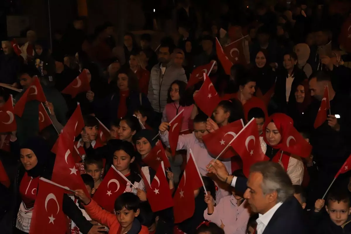 demircide fener alayi ile cumhuriyet coskusu mif8vXxW.jpg