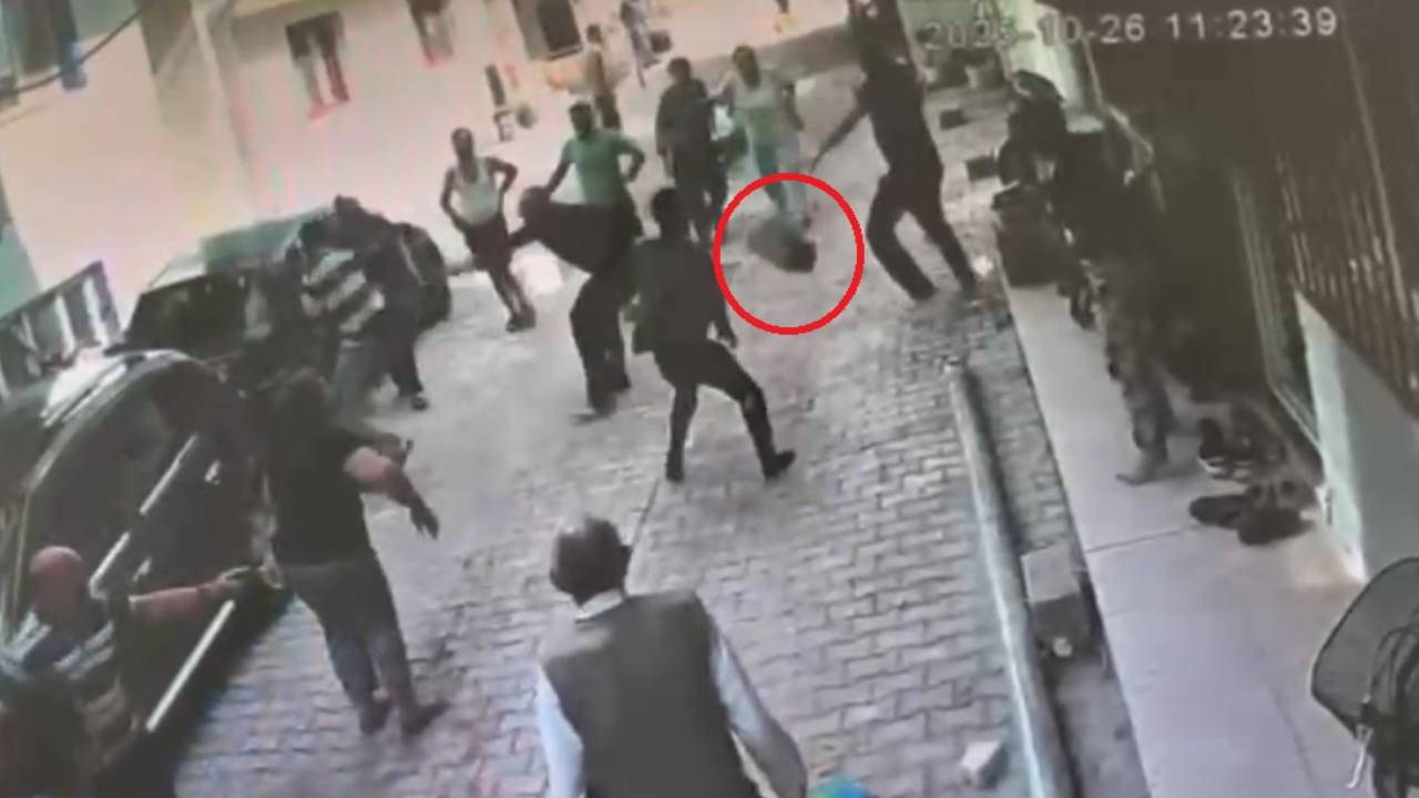 park kavgasinda kan akti birbirlerine kaldirim taslariyla saldirdilar 93weSfM6.jpg