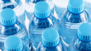 plastik sisede satilan sularin son kullanim tarihi var mi var ama wyTtcKtW.jpg