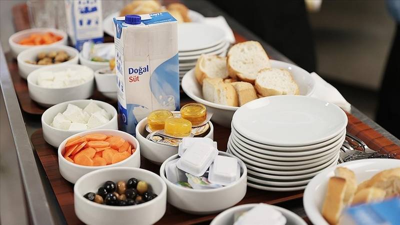 saglik bakani memisoglu rizede ozel okulda ogrencilere saglikli beslenme cagrisi yapti Gp6JdxAO.jpg