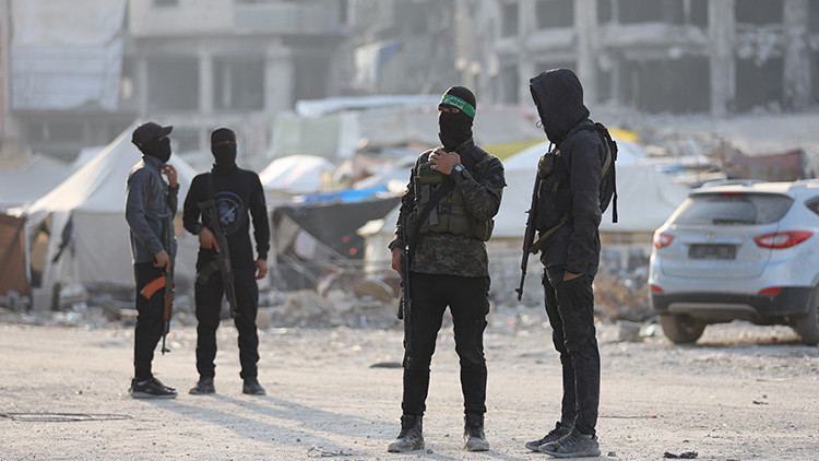 hamas gazzedeki israilli bir esirin cesedini daha kizilhaca teslim etti M4au6ylx.jpg