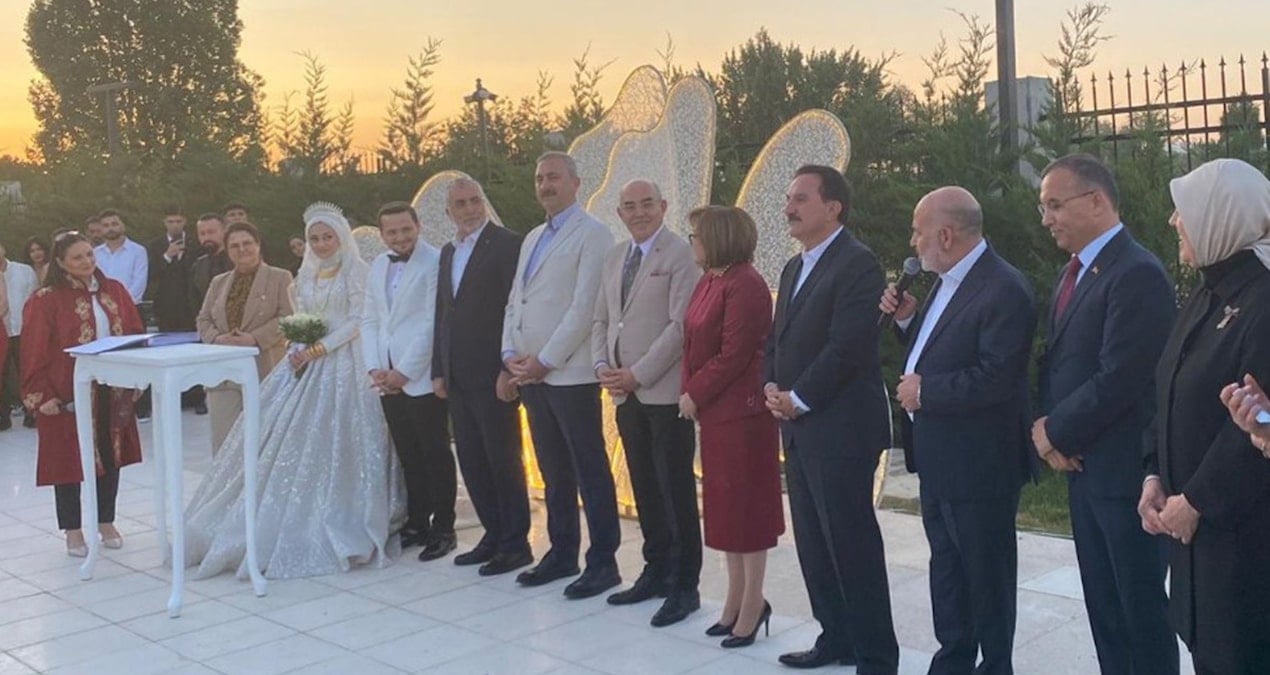 Düğününe Bakanlık Yetkililerini Davet Eden ‘Damat’ Rüşvet Operasyonunda Gözaltına Alındı