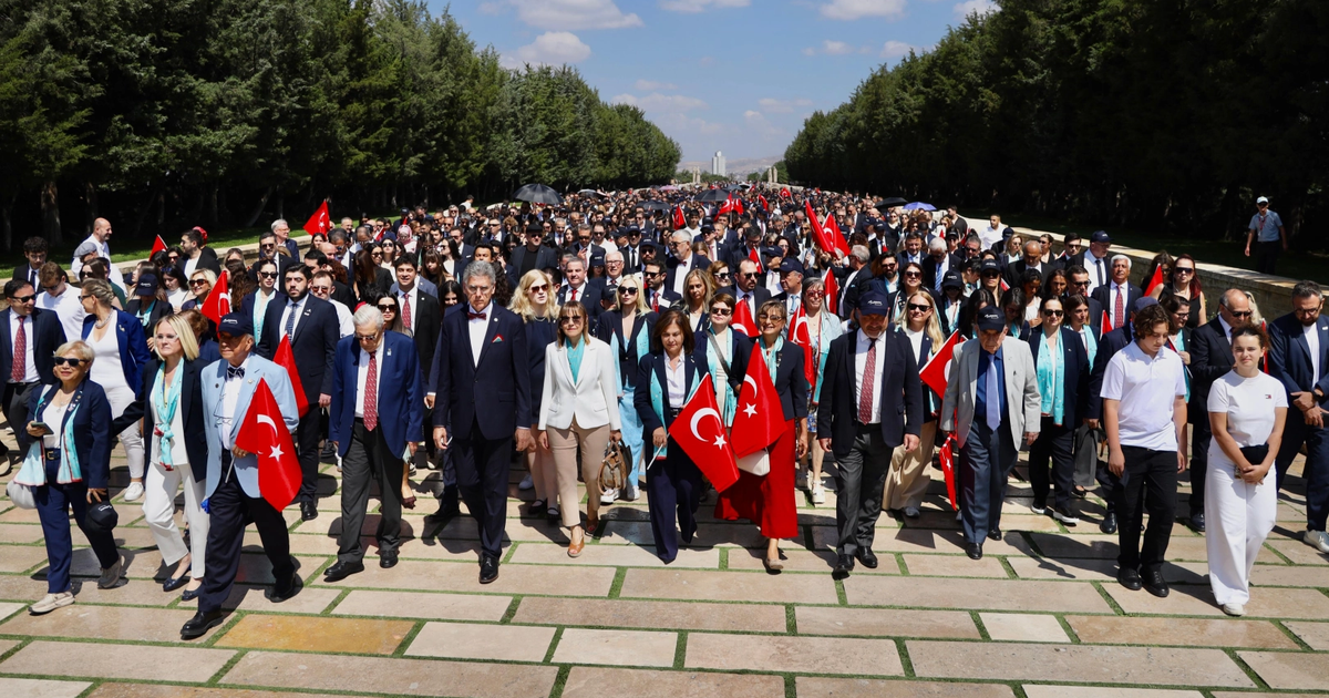 Turkiye rotary ailesinden yeni doneme anitkabirden guclu mesaj 3eMRD3kT